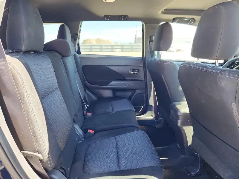 2018 MITSUBISHI OUTLANDER SE  
