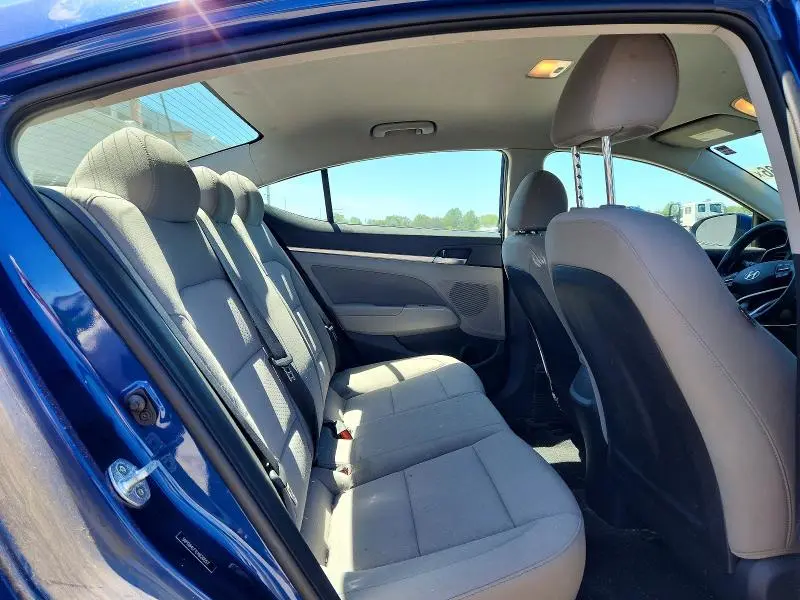 2020 HYUNDAI ELANTRA SEL  