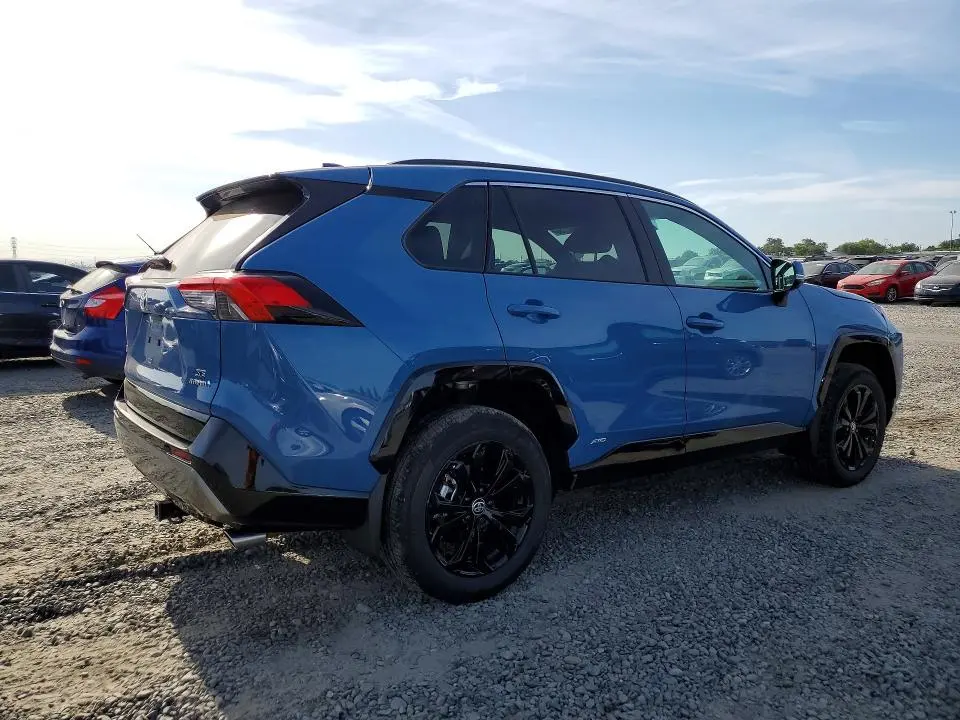 2024 TOYOTA RAV4 SE  
