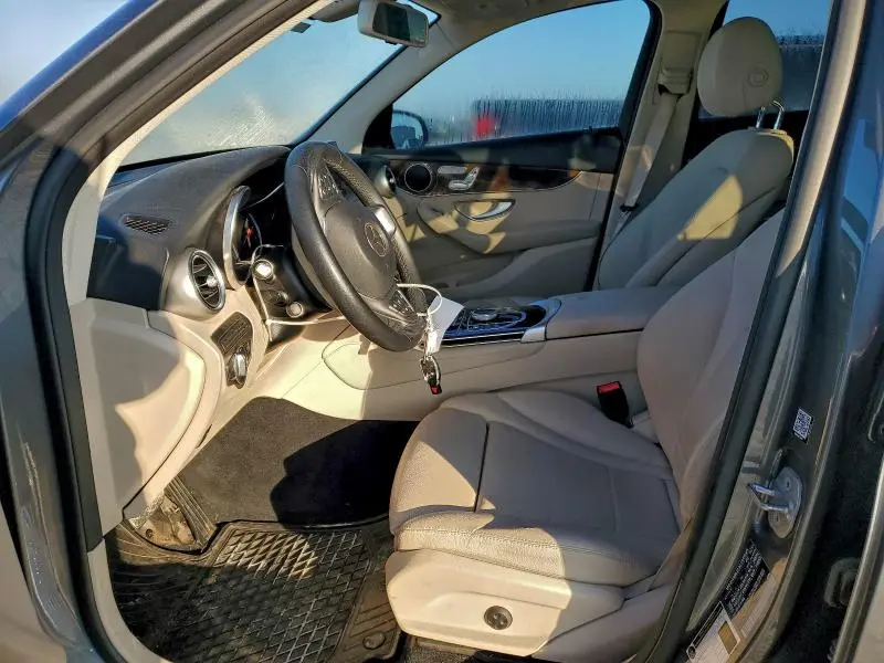 2018 MERCEDES-BENZ GLC 300  