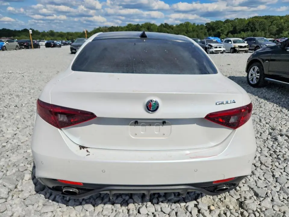 2019 ALFA ROMEO GIULIA TI  