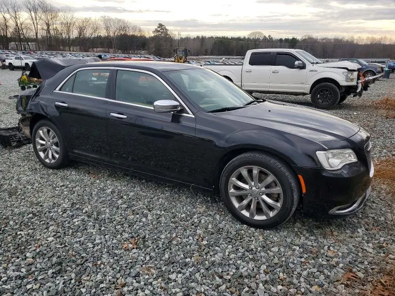 2017 CHRYSLER 300C   