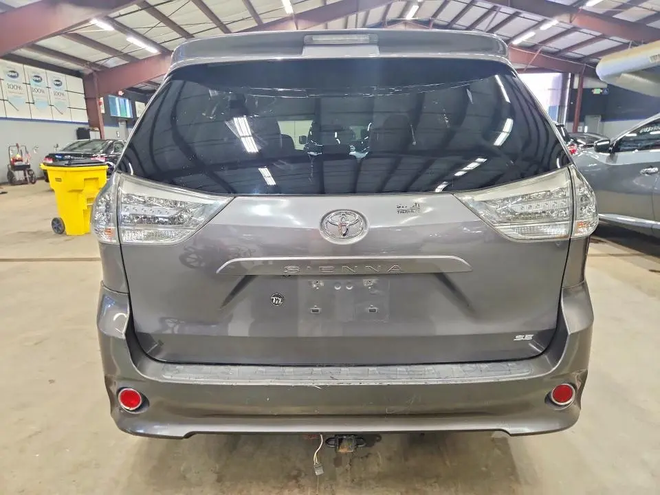 2012 TOYOTA SIENNA SPORT  