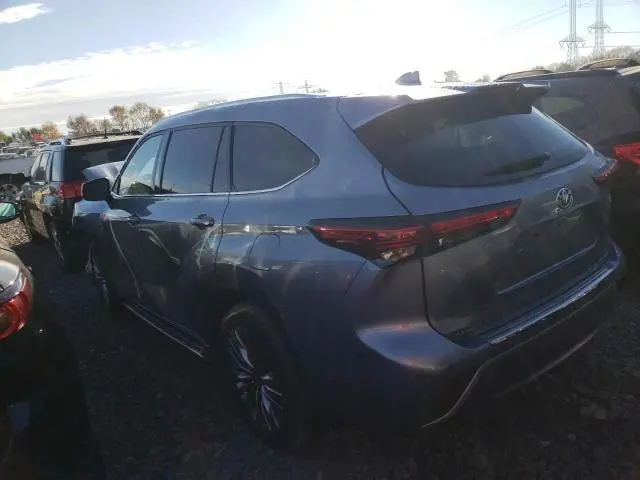 2022 TOYOTA HIGHLANDER HYBRID PLATINUM  
