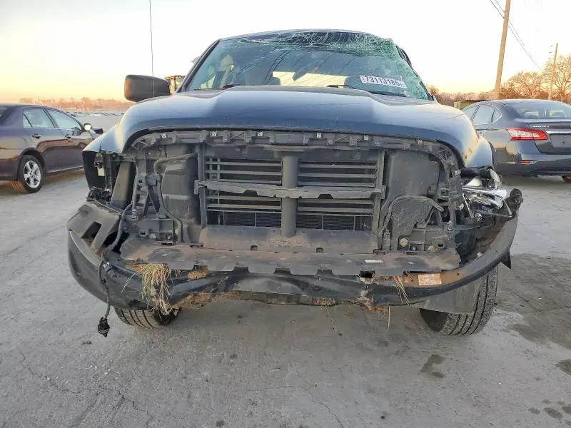 2016 RAM 1500 ST  