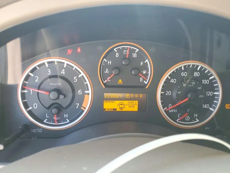 2011 NISSAN ARMADA SV  