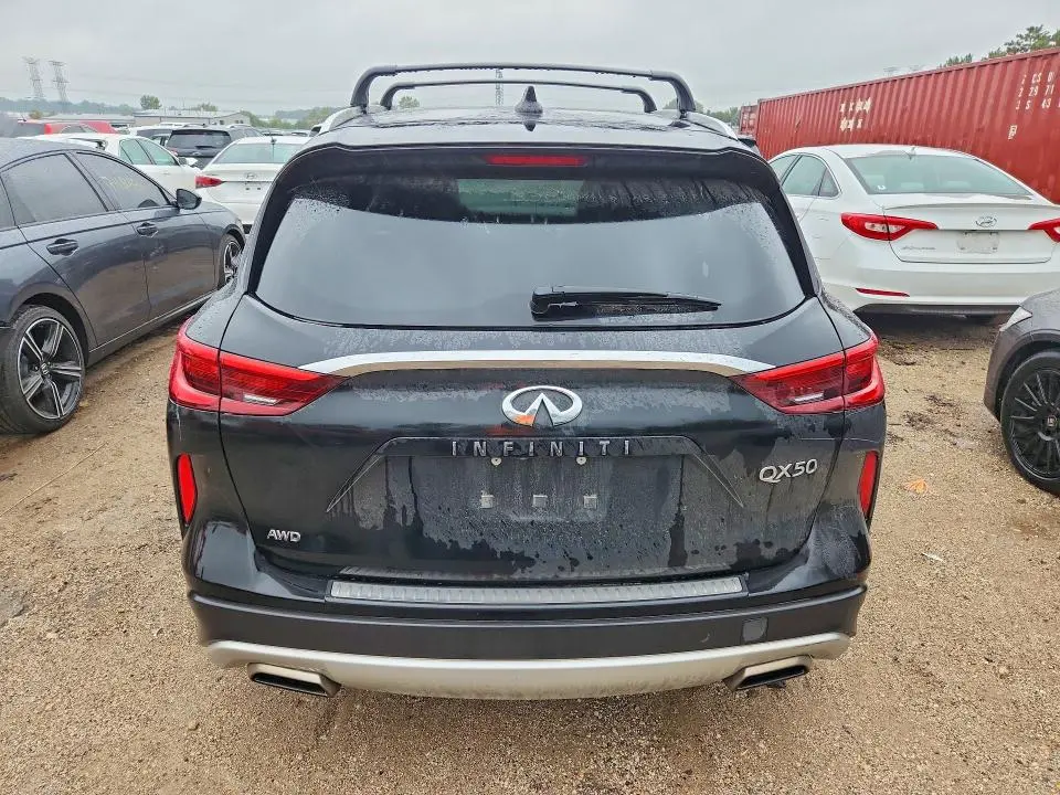 2019 INFINITI QX50 LUXE  