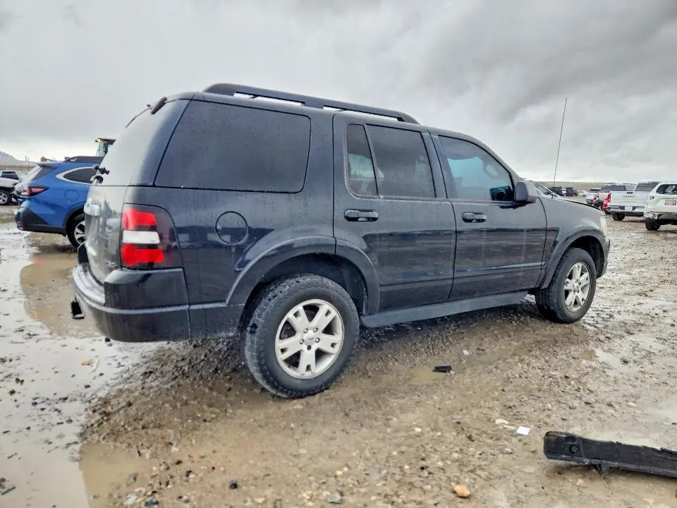 2010 FORD EXPLORER XLT  