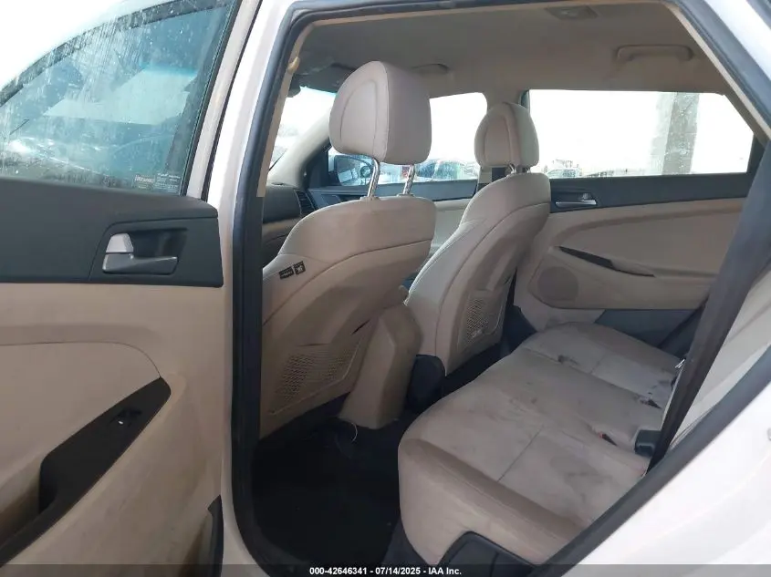 2017 HYUNDAI TUCSON SE