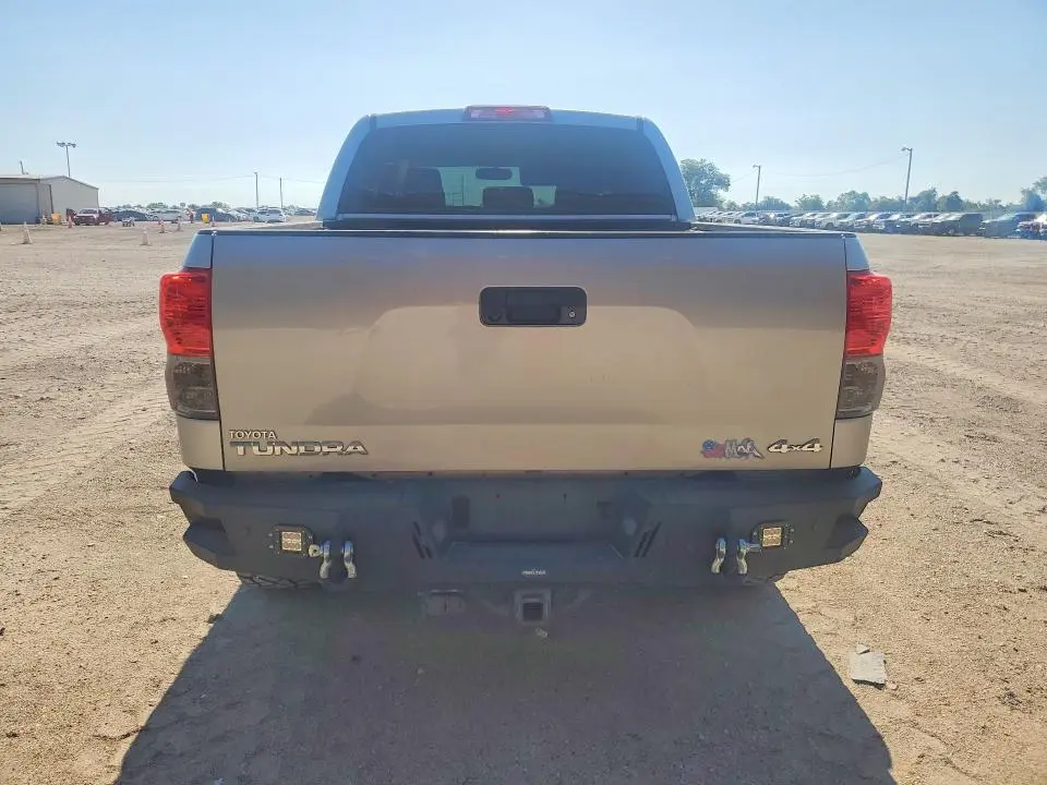 2010 TOYOTA TUNDRA CREWMAX LIMITED  