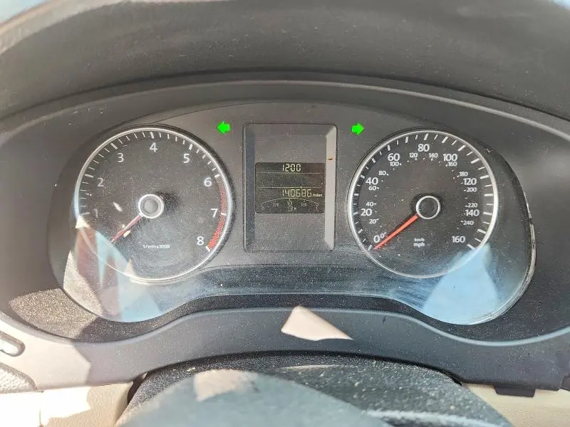 2013 VOLKSWAGEN JETTA SE  