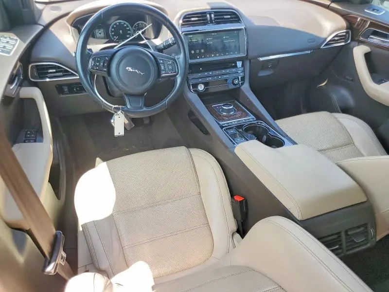 2017 JAGUAR F-PACE PRESTIGE  