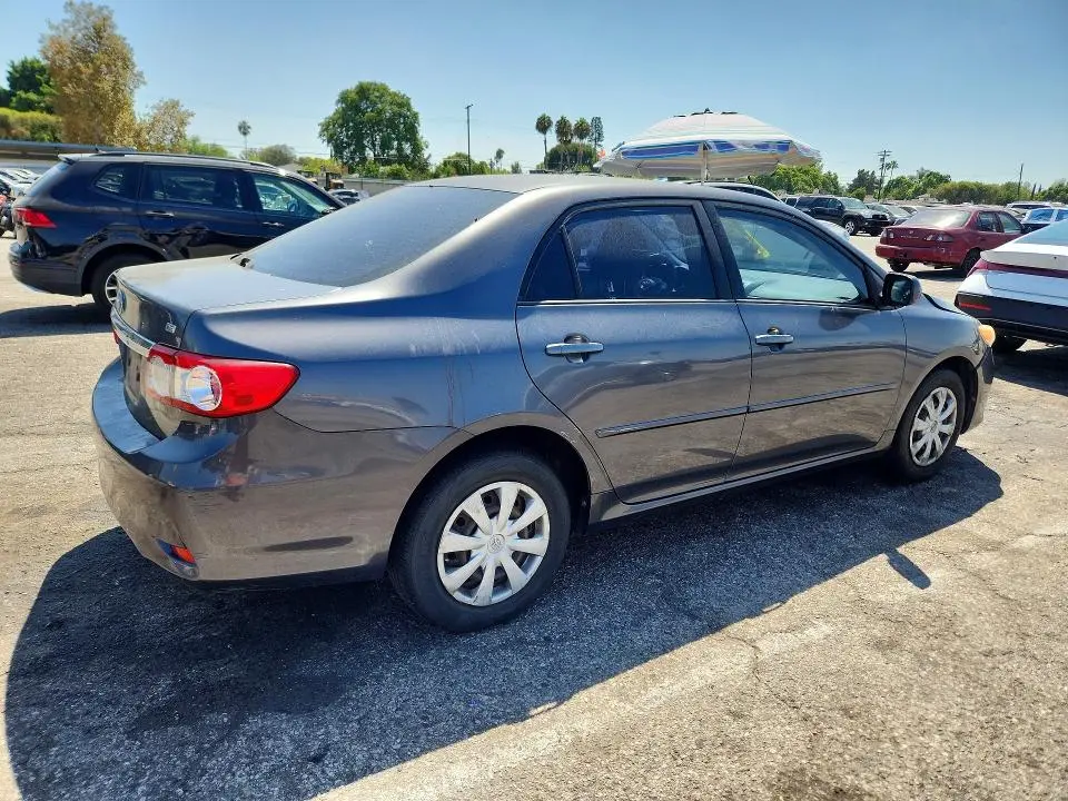 2011 TOYOTA COROLLA LE  