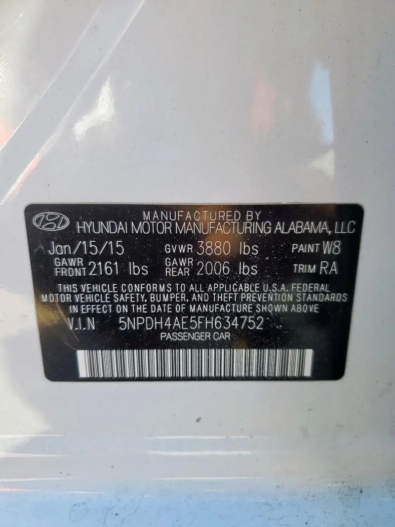 2015 HYUNDAI ELANTRA SE  