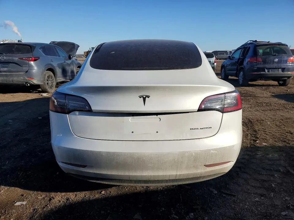 2018 TESLA MODEL 3   