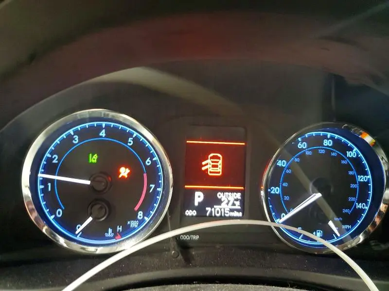 2018 TOYOTA COROLLA LE  