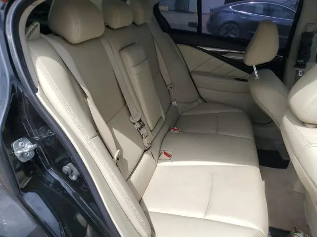2018 INFINITI Q50 LUXE  