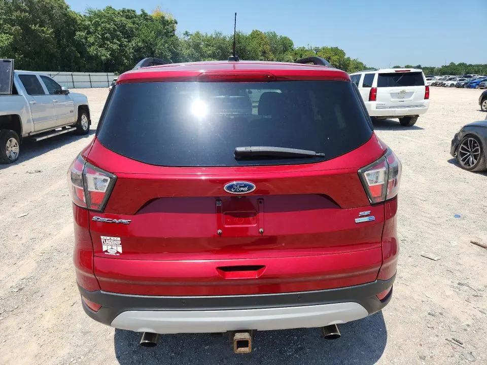 2017 FORD ESCAPE SE  