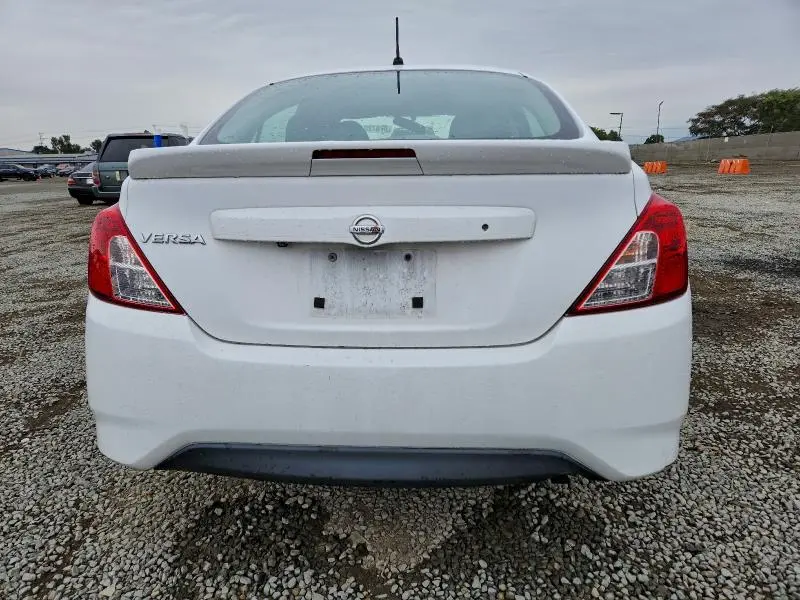 2019 NISSAN VERSA S  