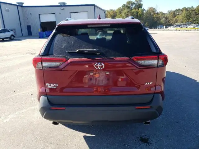 2020 TOYOTA RAV4 XLE  