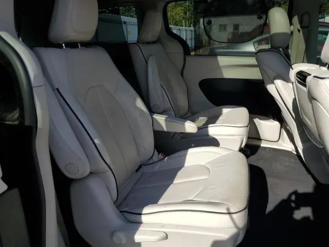 2017 CHRYSLER PACIFICA EHYBRID PLATINUM  