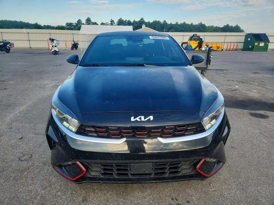 2024 KIA FORTE GT LINE  