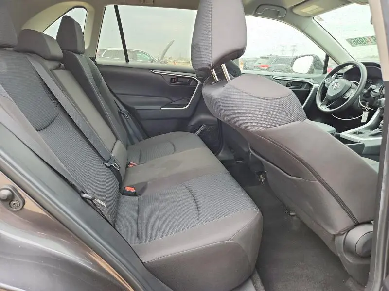 2022 TOYOTA RAV4 LE  