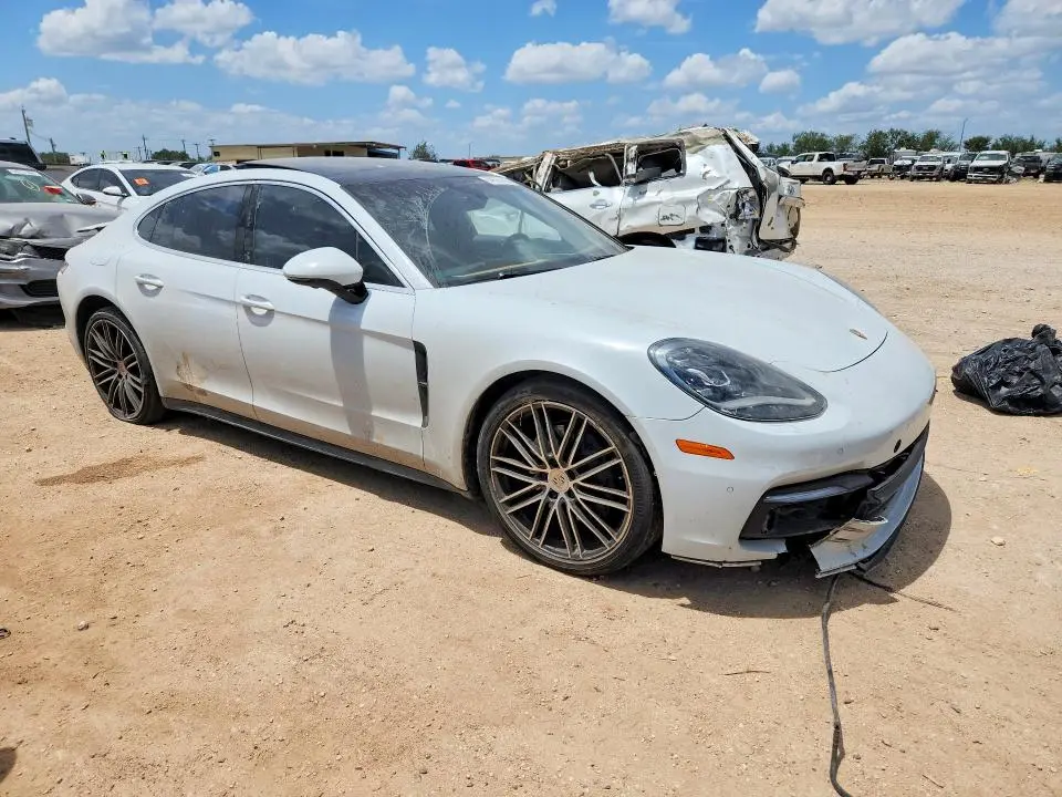 2018 PORSCHE PANAMERA 4S  