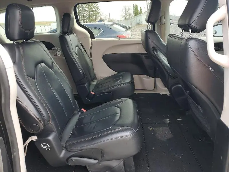 2017 CHRYSLER PACIFICA TOURING L  
