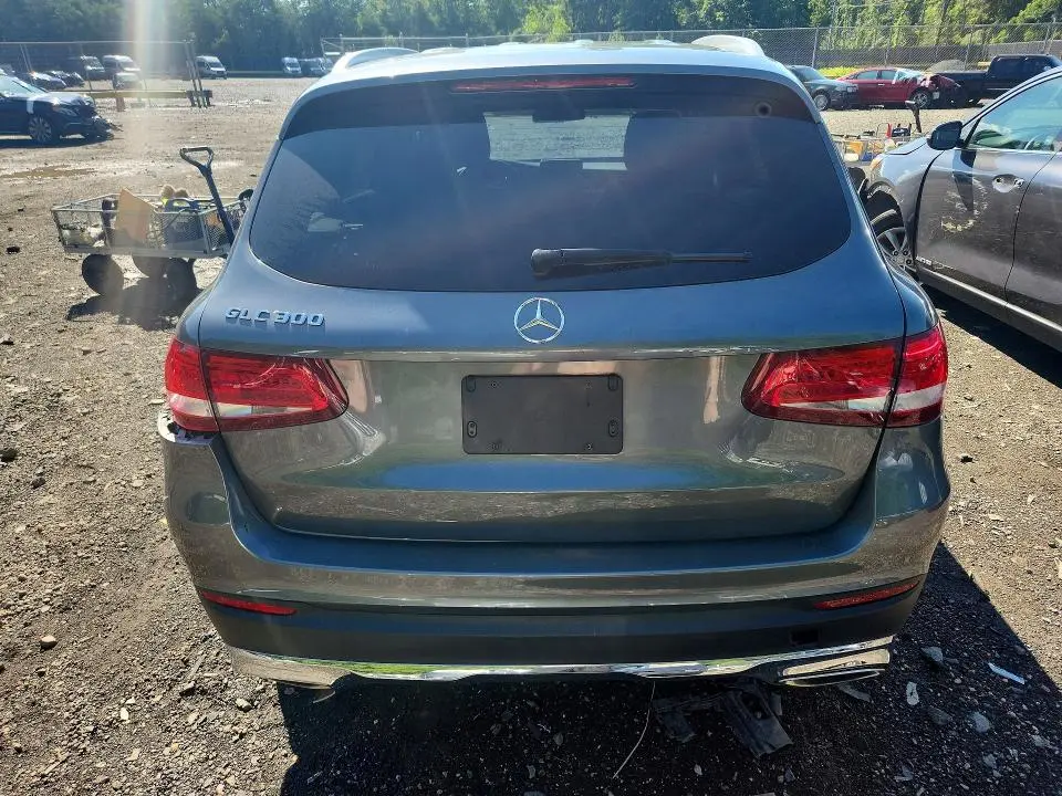 2018 MERCEDES-BENZ GLC 300  