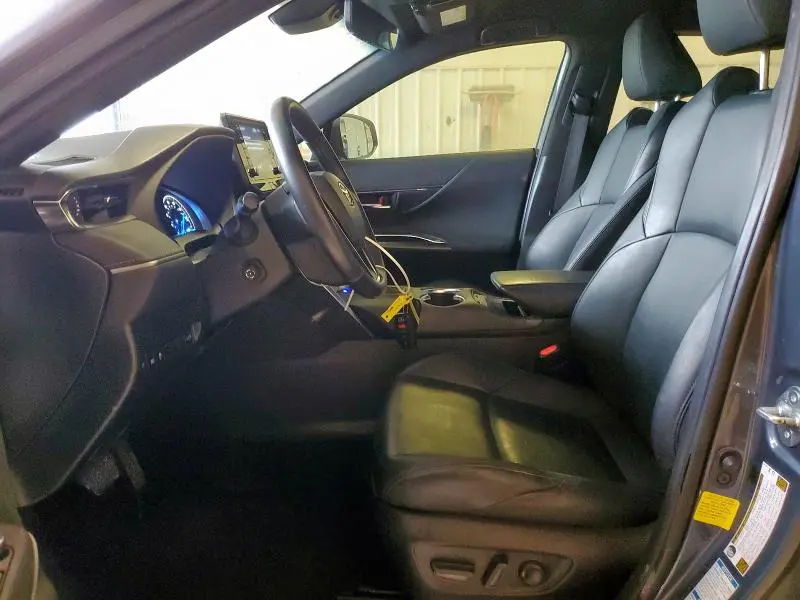 2022 TOYOTA VENZA LE  