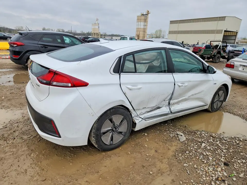 2020 HYUNDAI IONIQ SE  