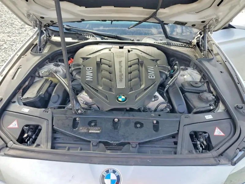 2012 BMW 550 XI  