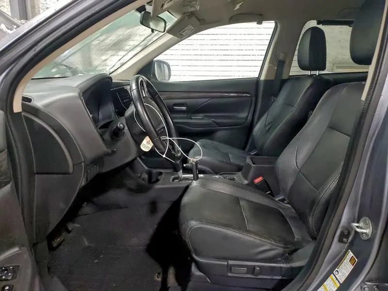 2016 MITSUBISHI OUTLANDER SE  