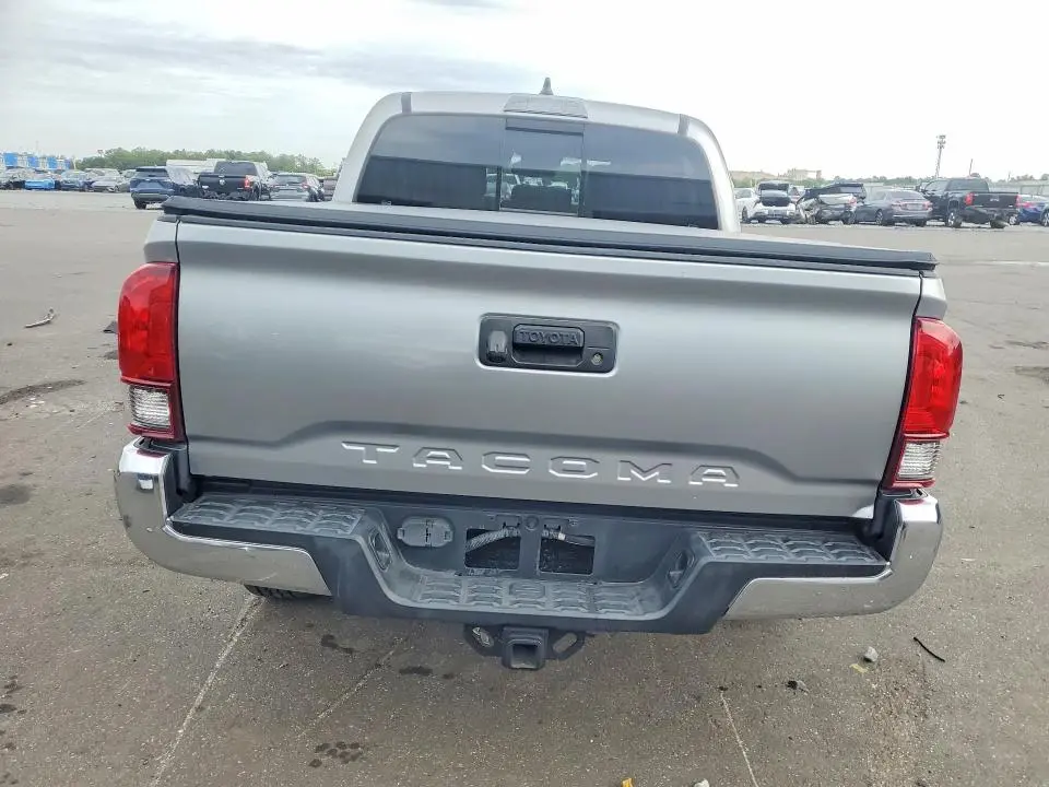 2021 TOYOTA TACOMA SR5 V6  