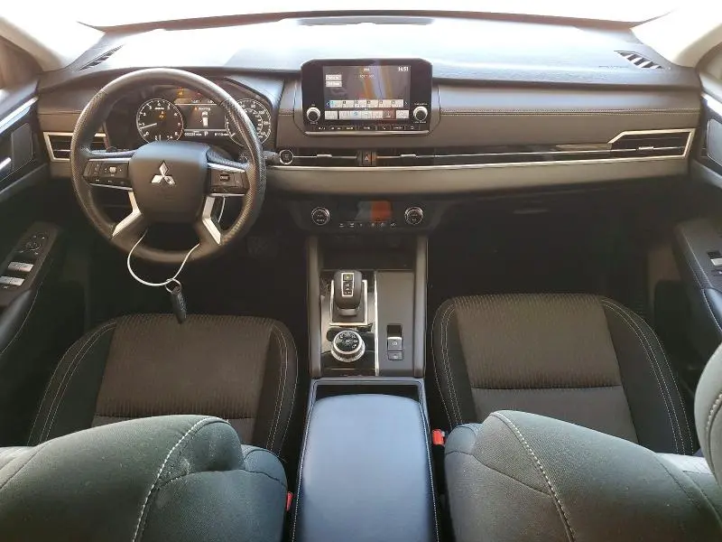 2024 MITSUBISHI OUTLANDER ES  