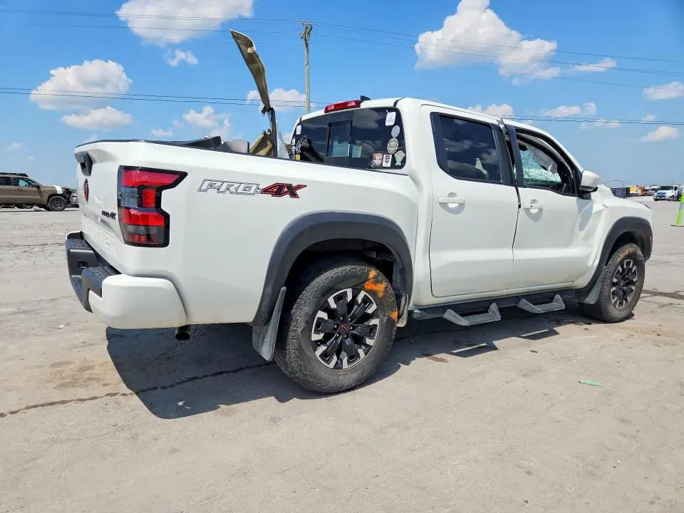 2024 NISSAN FRONTIER PRO-4X  