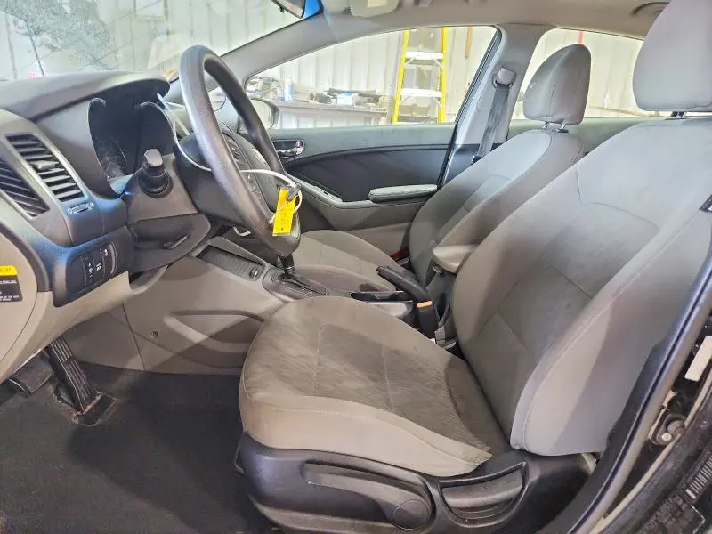 2015 KIA FORTE LX  