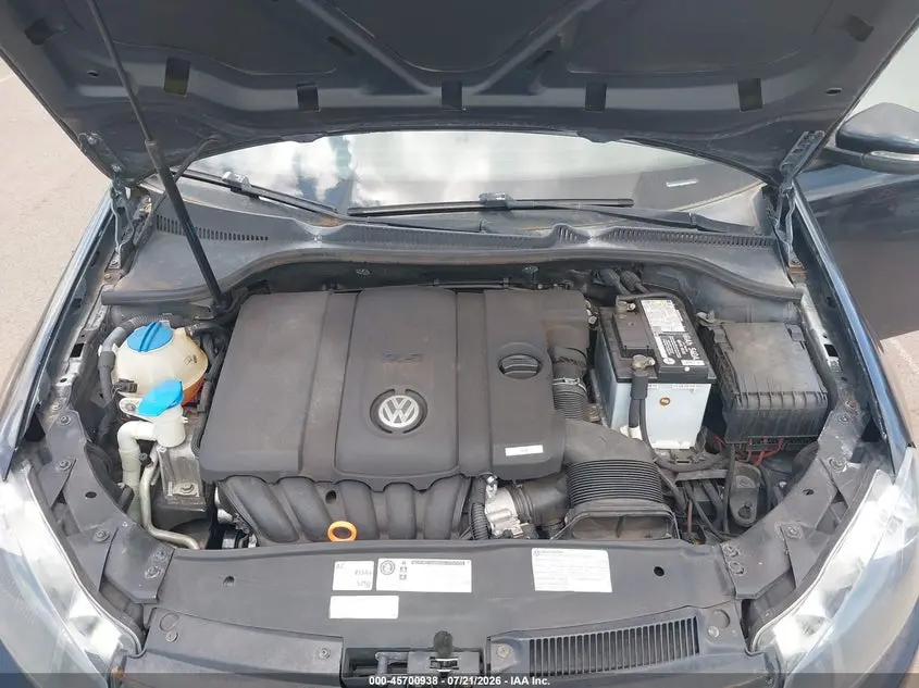 2012 VOLKSWAGEN GOLF 2.5L 4-DOOR