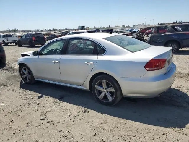 2012 VOLKSWAGEN PASSAT SE  