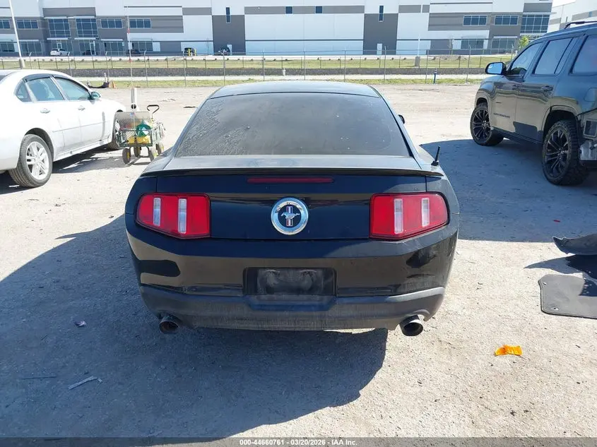 2012 FORD MUSTANG V6