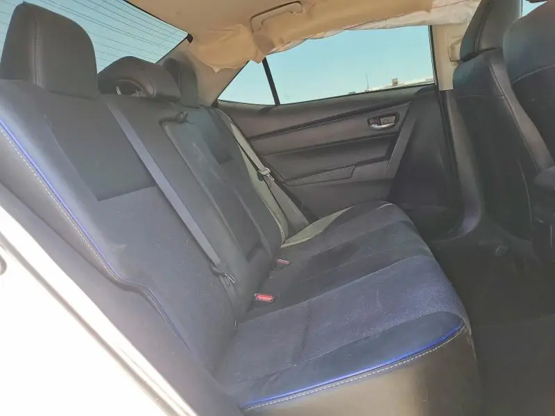 2017 TOYOTA COROLLA SE  