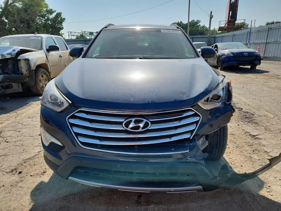 2016 HYUNDAI SANTA FE SE  