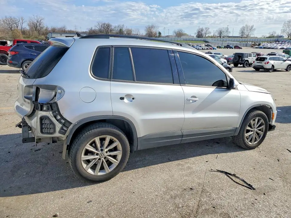 2015 VOLKSWAGEN TIGUAN S  