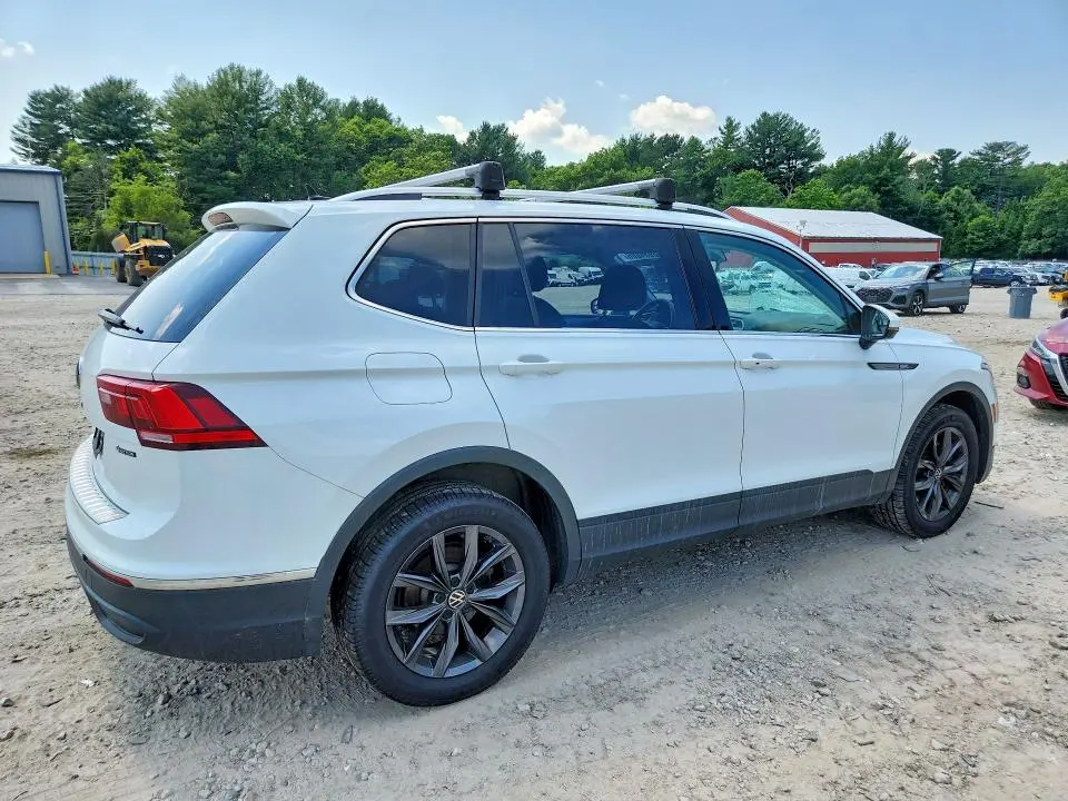 2022 VOLKSWAGEN TIGUAN SE  