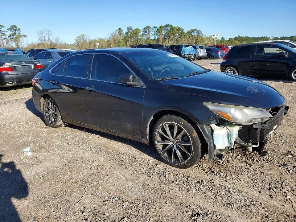 2015 TOYOTA CAMRY XSE  