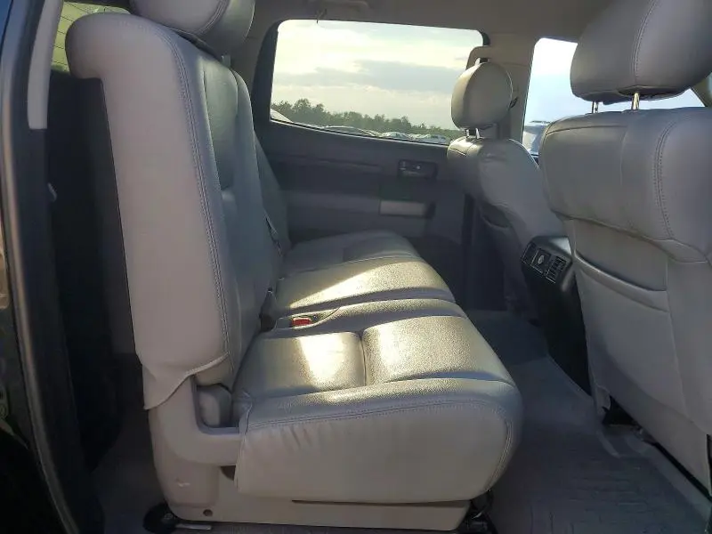 2010 TOYOTA TUNDRA CREWMAX SR5  