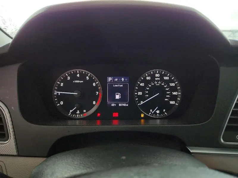 2017 HYUNDAI SONATA SE  