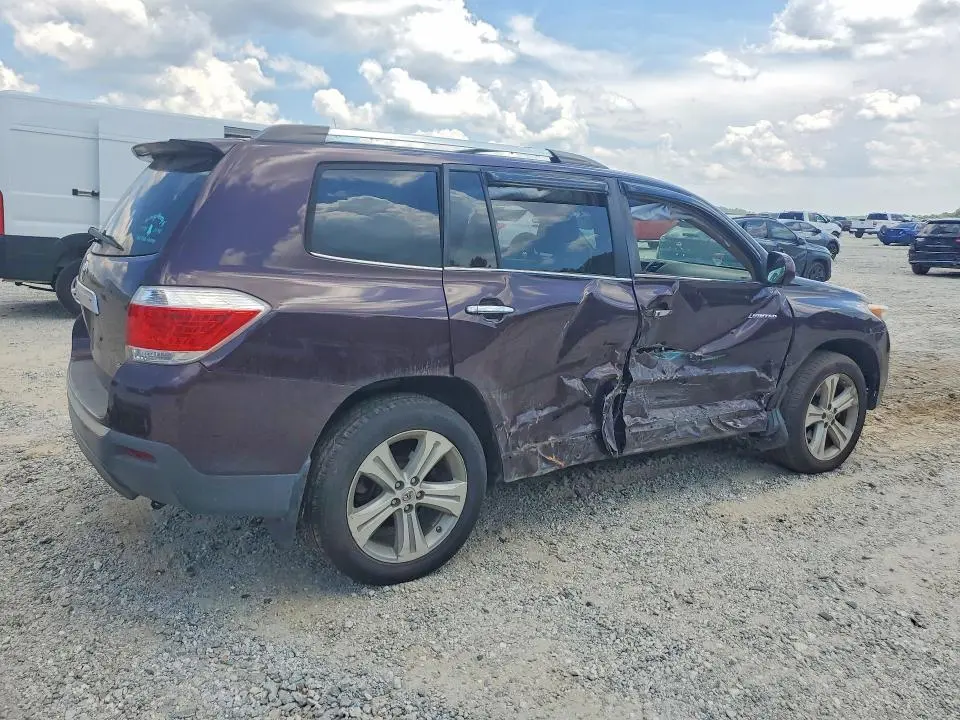 2013 TOYOTA HIGHLANDER LIMITED  