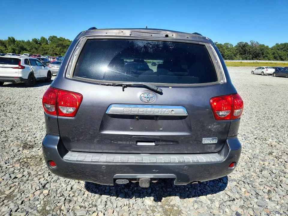 2011 TOYOTA SEQUOIA PLATINUM  
